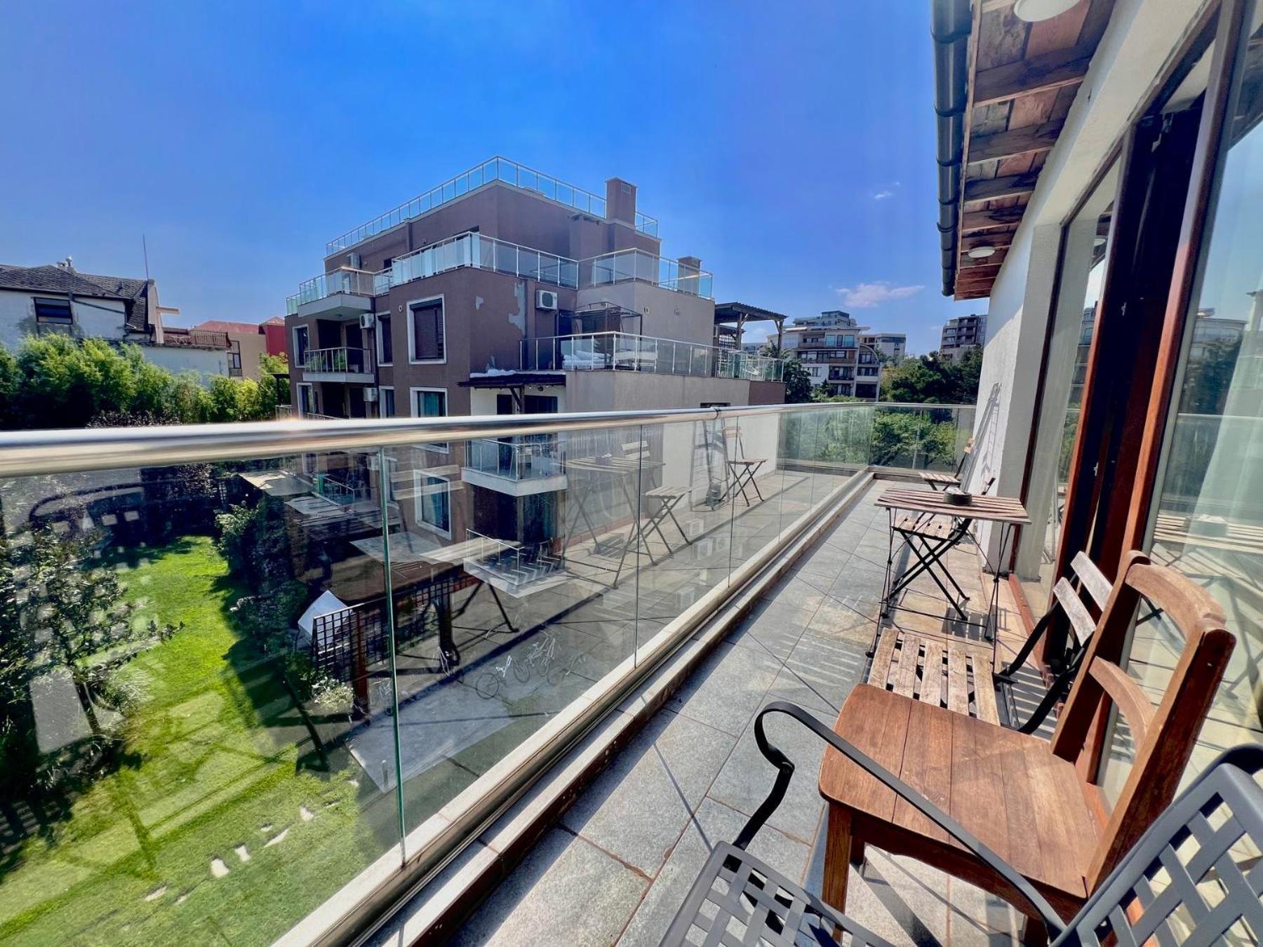 Kiara Apartments Saints Constantine and Helena Exterior photo